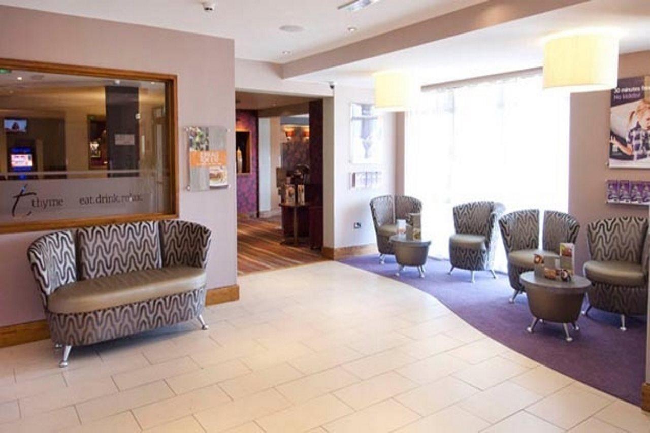 Premier Inn Bristol Cribbs Causeway Filton Exterior foto
